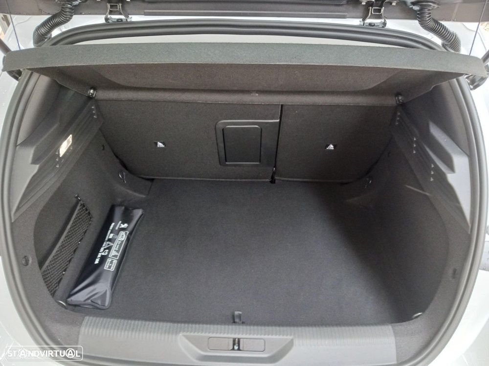 Peugeot 308 1.2 PureTech Allure Pack - 32