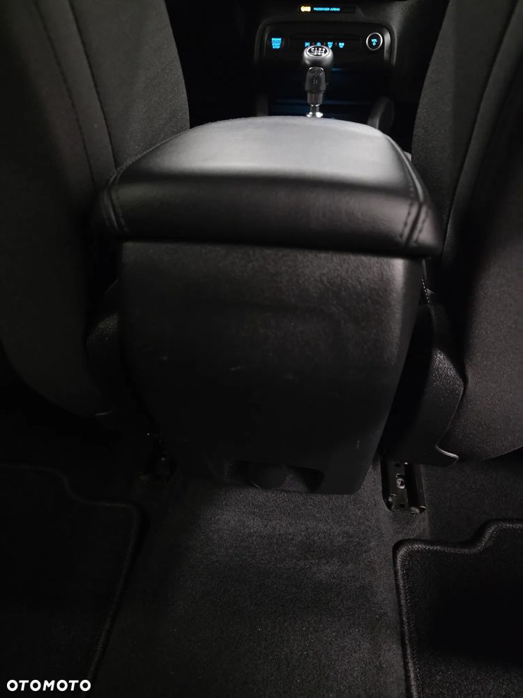 Ford Focus 1.5 EcoBlue Titanium X - 21