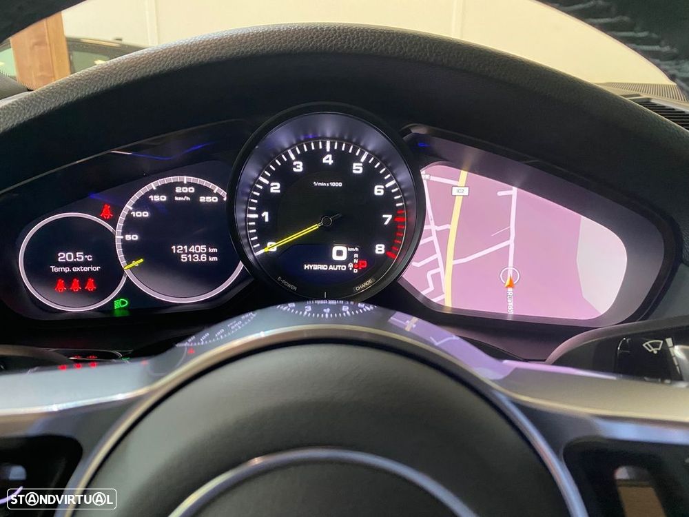 Porsche Cayenne Coupé E-Hybrid - 32