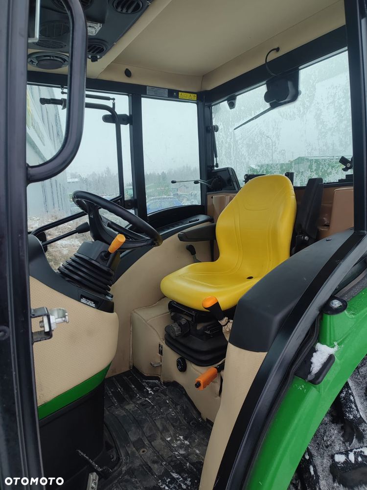 John Deere 4066M - 10