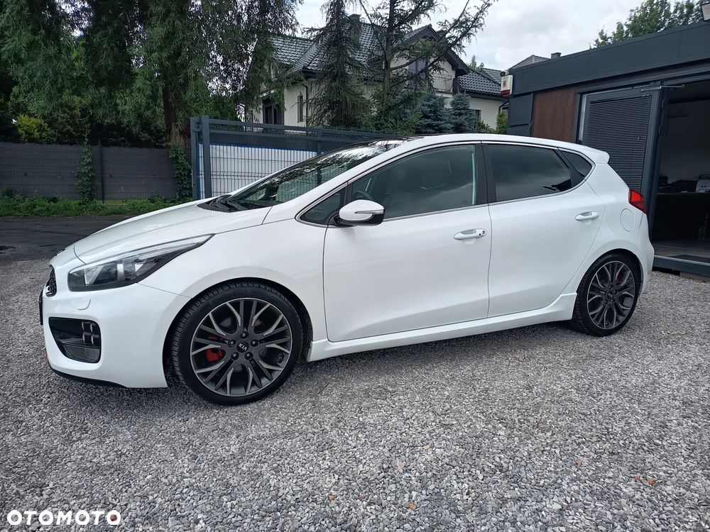 Kia Ceed 1.6 T-GDI GT - 3