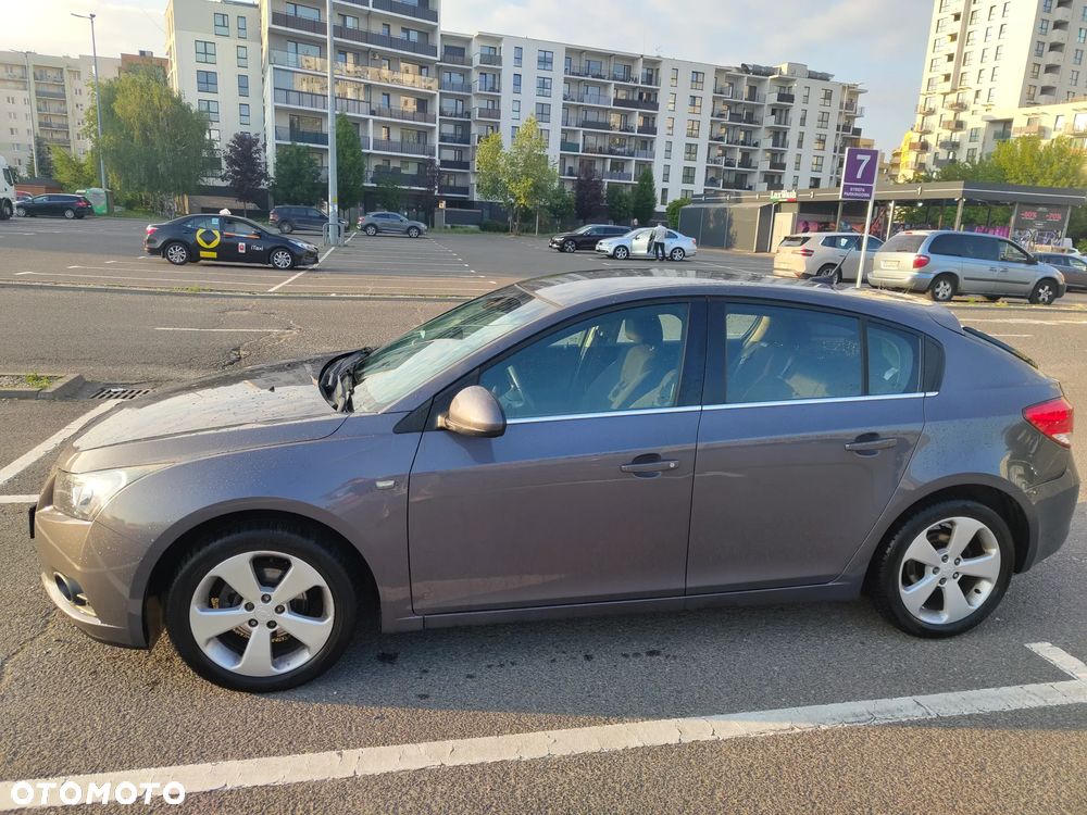Chevrolet Cruze 1.8 LT+ - 1