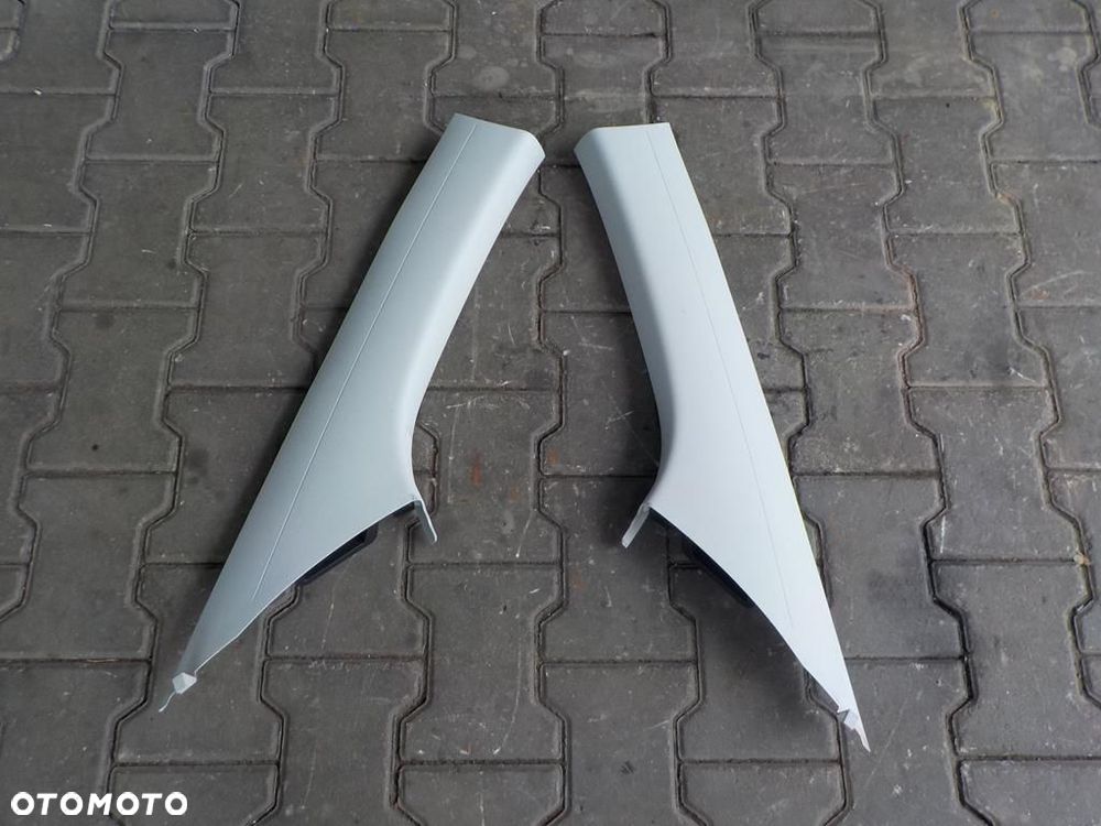 VW T5 PLASTIK TAPICERKA SŁUPKA A PRZEDNIEGO PRZÓD PRZY SZYBIE