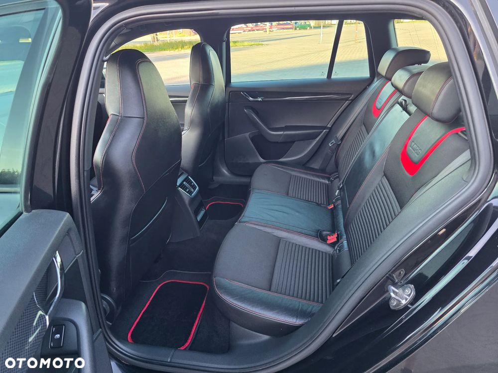 Skoda Octavia 2.0 TDI RS DSG - 10