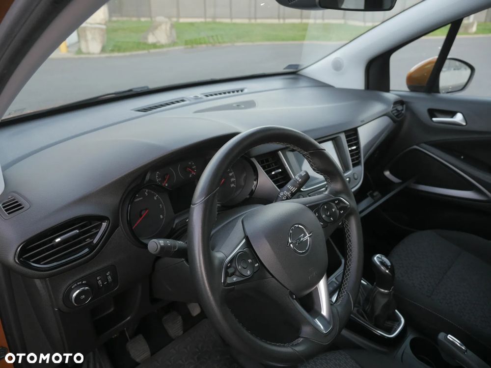 Opel Crossland X 1.2 Enjoy - 37