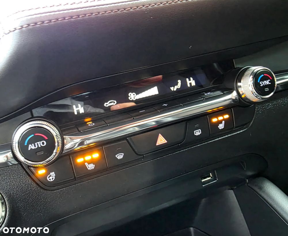 Mazda 3 e-SKYACTIV-G 2.0 M HYBRID SELECTION - 22