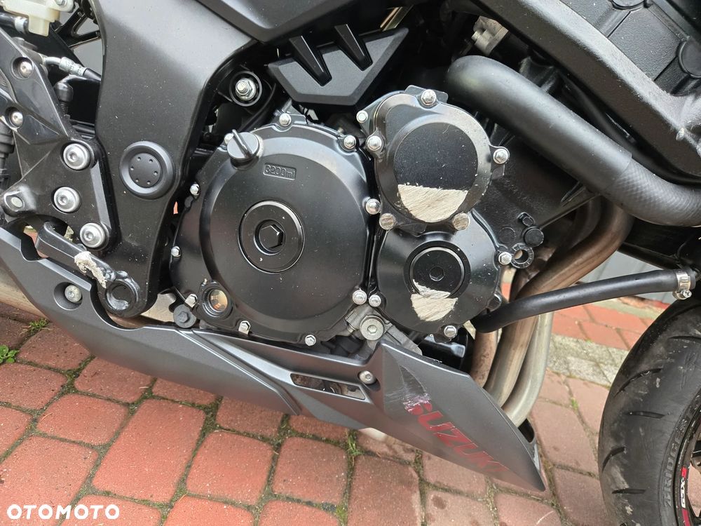 Suzuki GSX - 20