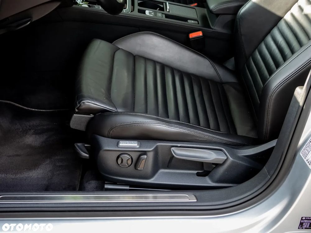 Volkswagen Passat 2.0 TDI BMT SCR 4Mot Highline DSG7 - 28