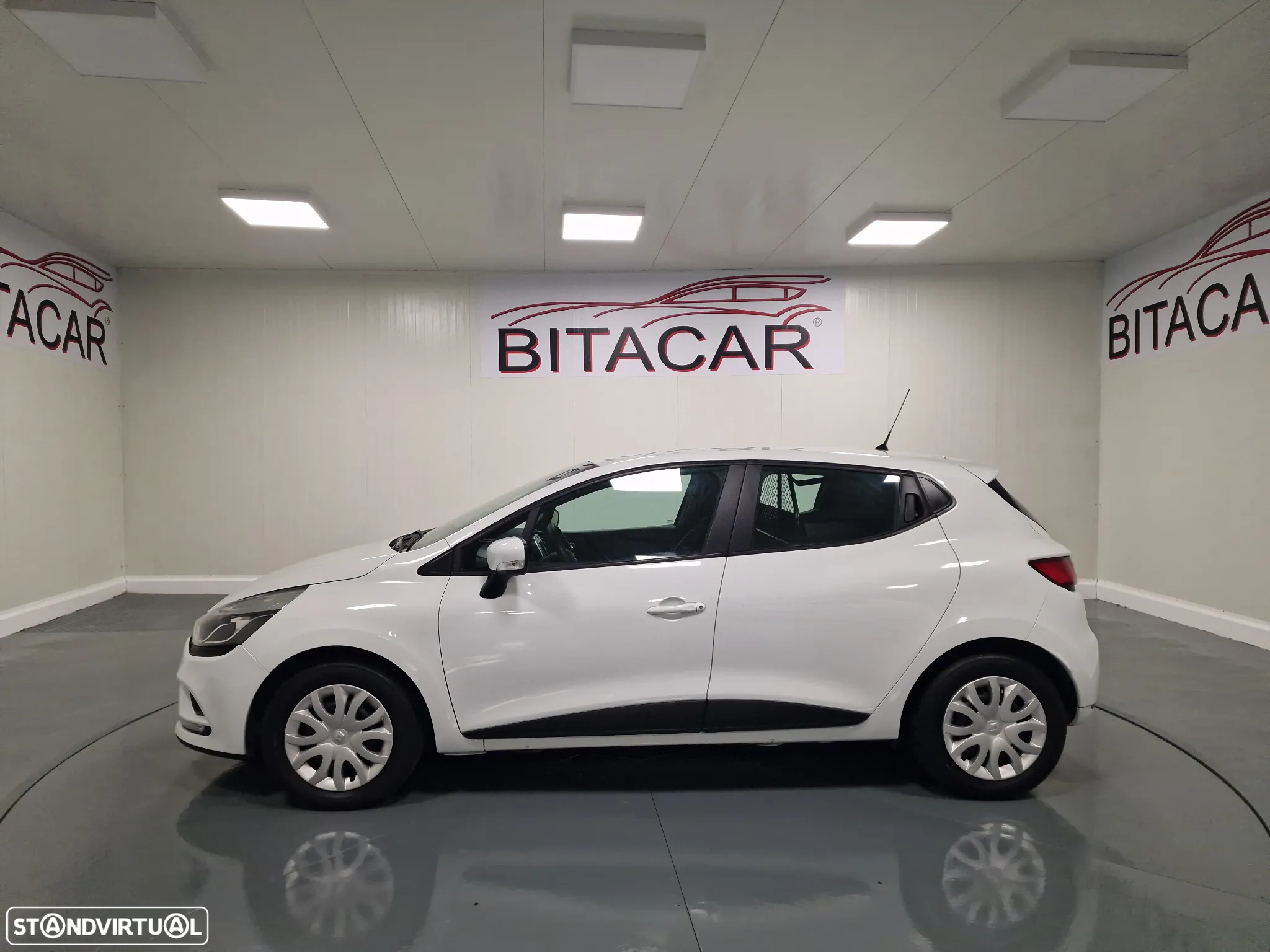 Renault CLIO SOCIETE 1.5DCI 90CV ZEN GPS IVA DEDUTIVEL - 14