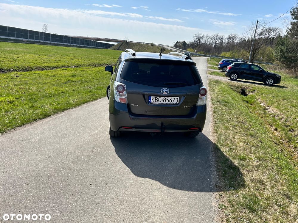 Toyota Verso 2.0 D-4D Sol - 4