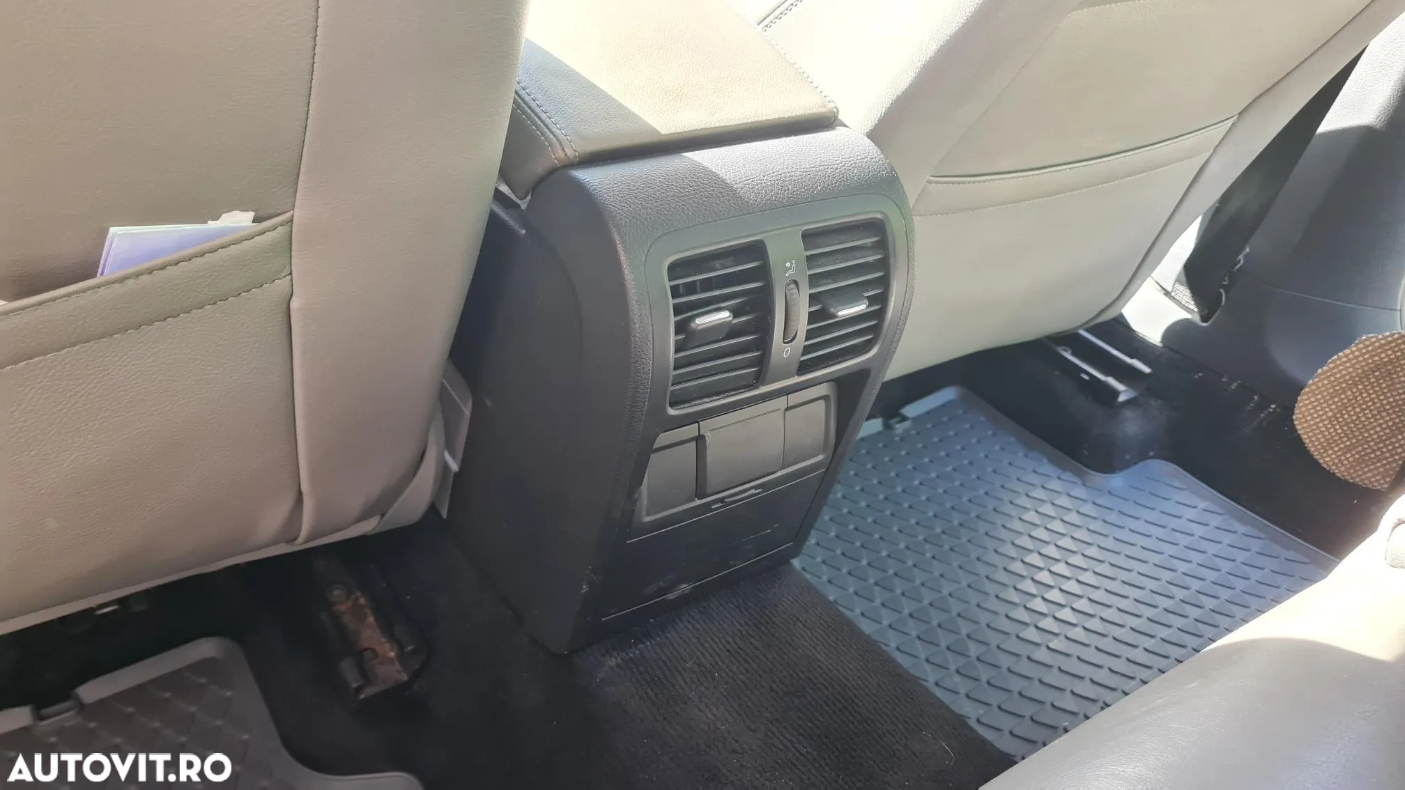 Volkswagen Passat 2.0TDI Highline DPF DSG - 20