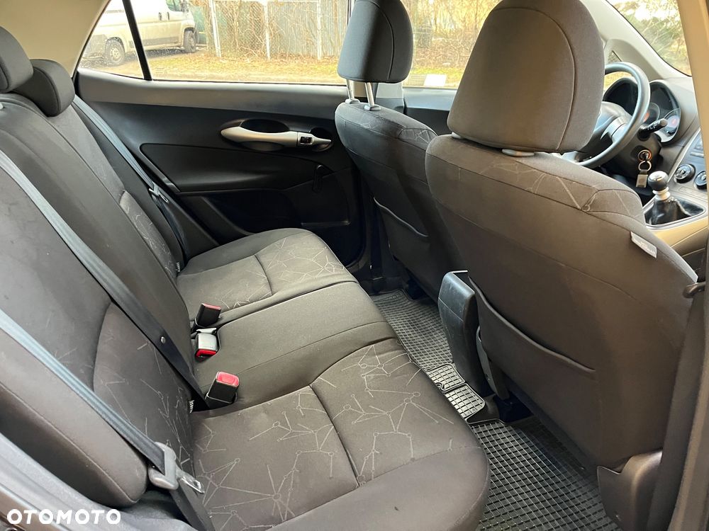 Toyota Auris 1.4 D-4D Premium - 9