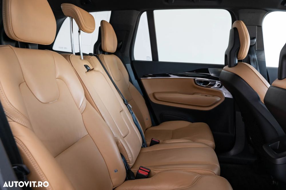Volvo XC 90 D5 AWD Geartronic Momentum - 8
