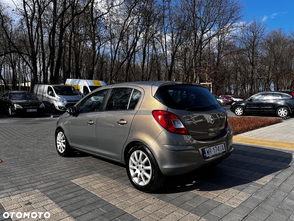Opel Corsa 1.2 16V Cosmo - 5