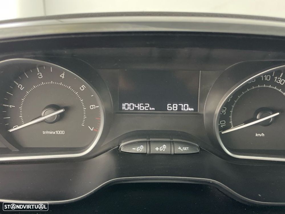 Peugeot 208 1.2 PureTech Style - 9