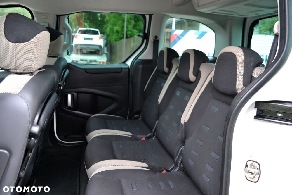 Citroën Berlingo Multispace VTi 120 SELECTION - 11