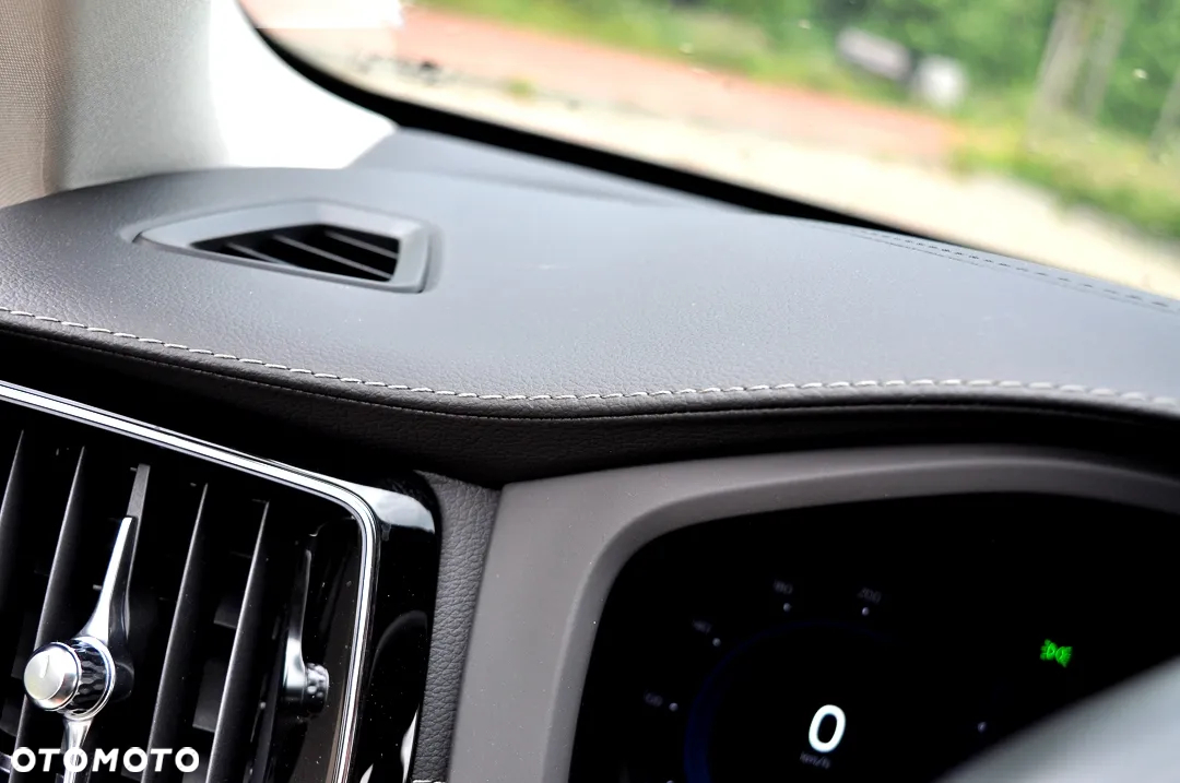 Volvo XC 60 B4 D AWD Inscription - 36