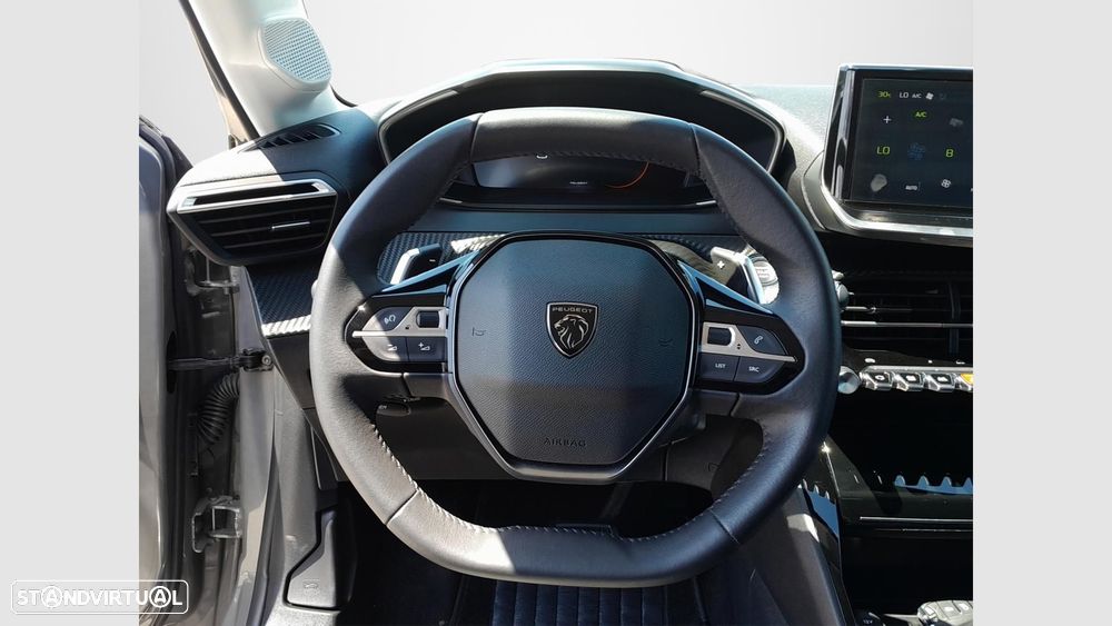 Peugeot 208 1.2 Hybrid Allure e-DCS6 — fotografia 11
