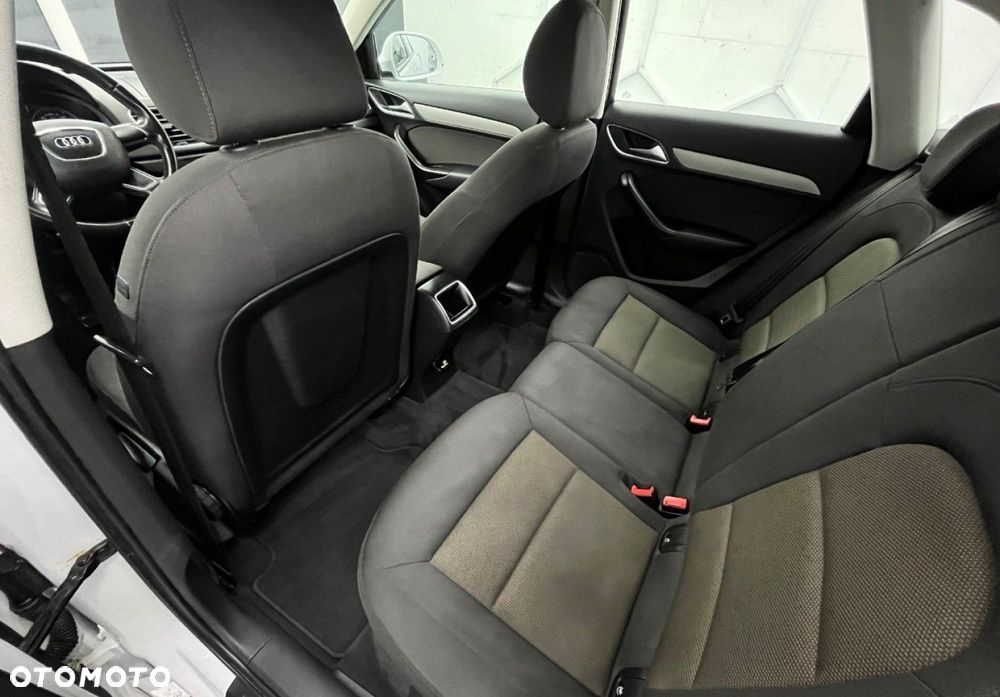Audi Q3 - 22
