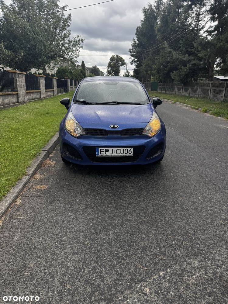 Kia Rio - 5