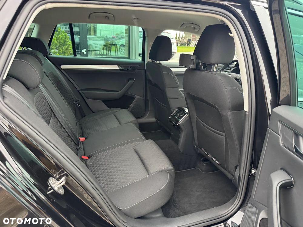 Skoda Superb 2.0 TDI DSG Ambition - 22