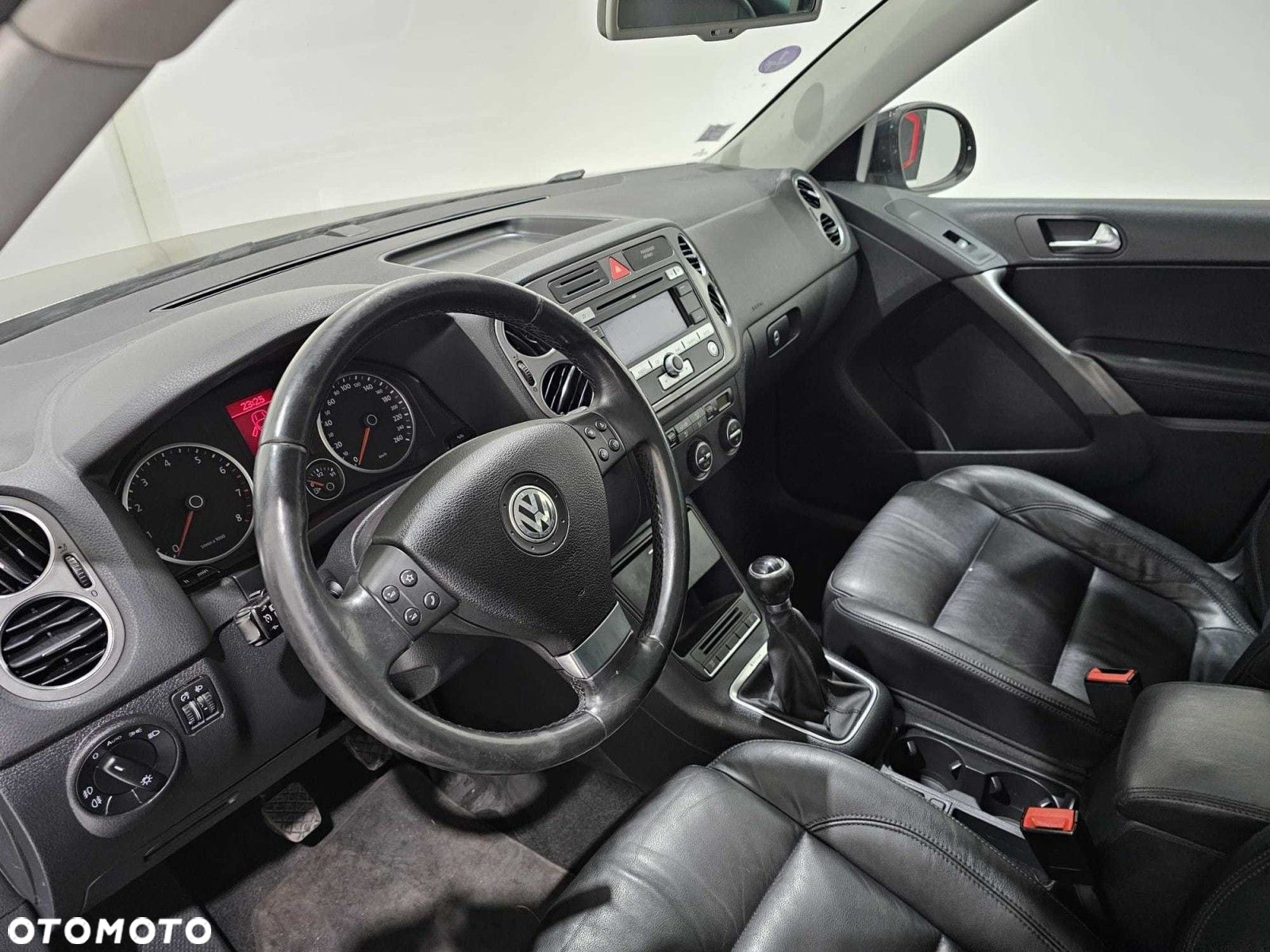 Volkswagen Tiguan - 22