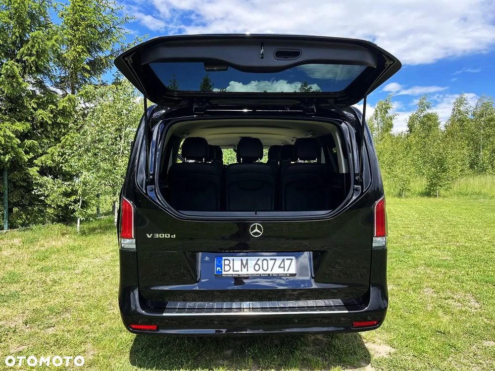 Mercedes-Benz Klasa V 300 d extralang 9G-TRONIC Avantgarde - 14