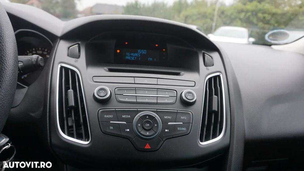 Ford Focus 1.0 EcoBoost Start Stop Trend - 24