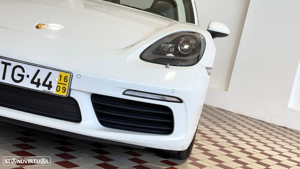 Porsche 718 Boxster 2.0 - 16