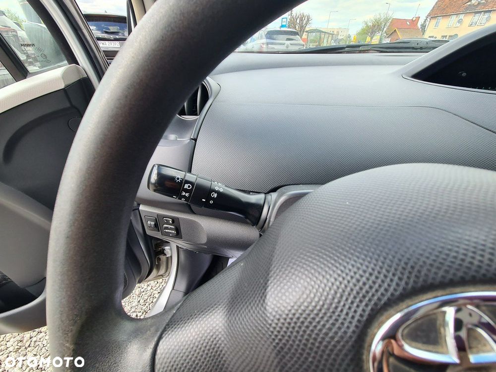 Toyota Yaris 1.0 Luna A/C - 17