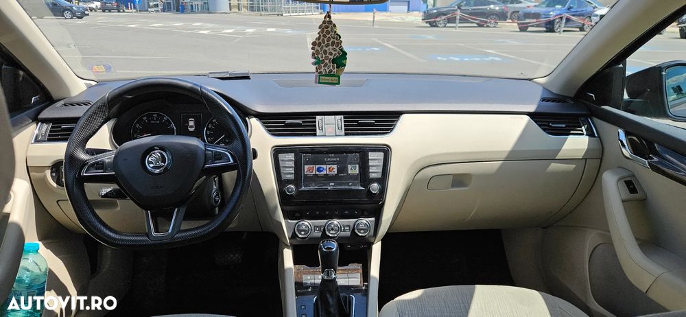 Skoda Octavia 1.8 TSI DSG Style - 17