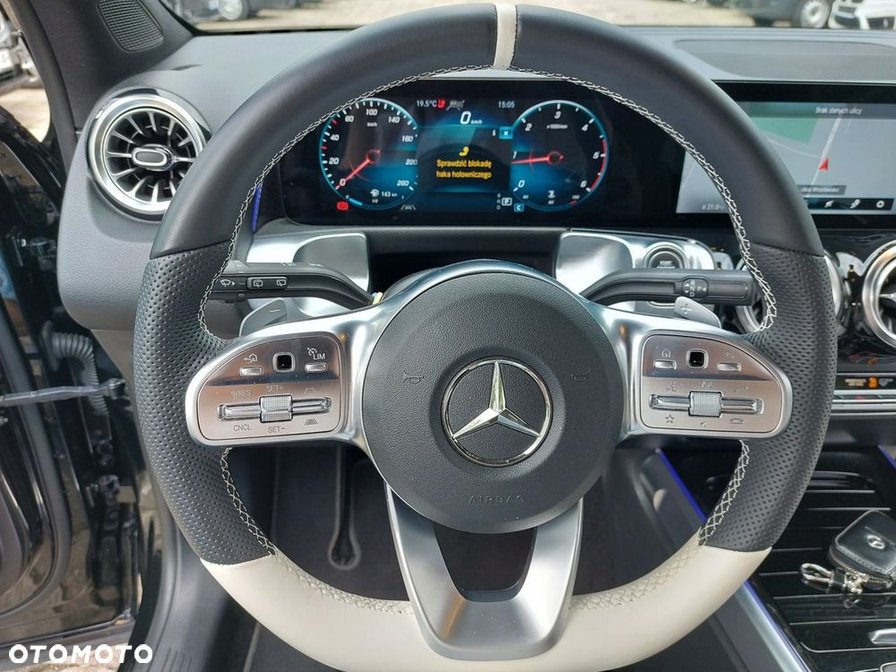 Mercedes-Benz GLB - 25