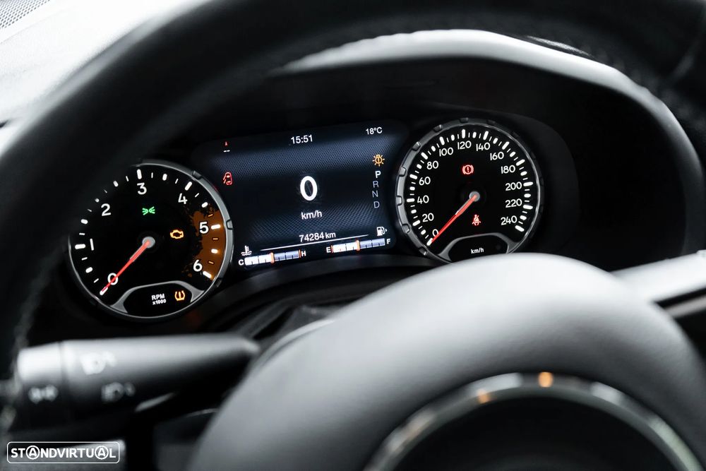 Jeep Renegade 1.6 MultiJet DSG Limited - 23