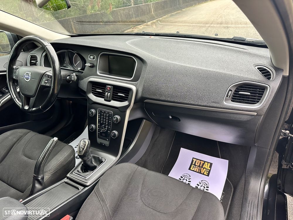 Volvo V40 D2 Kinetic - 12