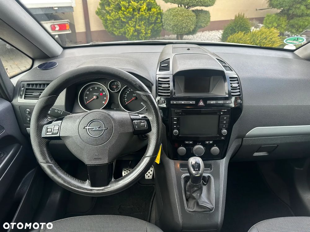 Opel Zafira - 14