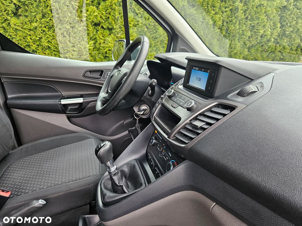 Ford Transit Connect - 8