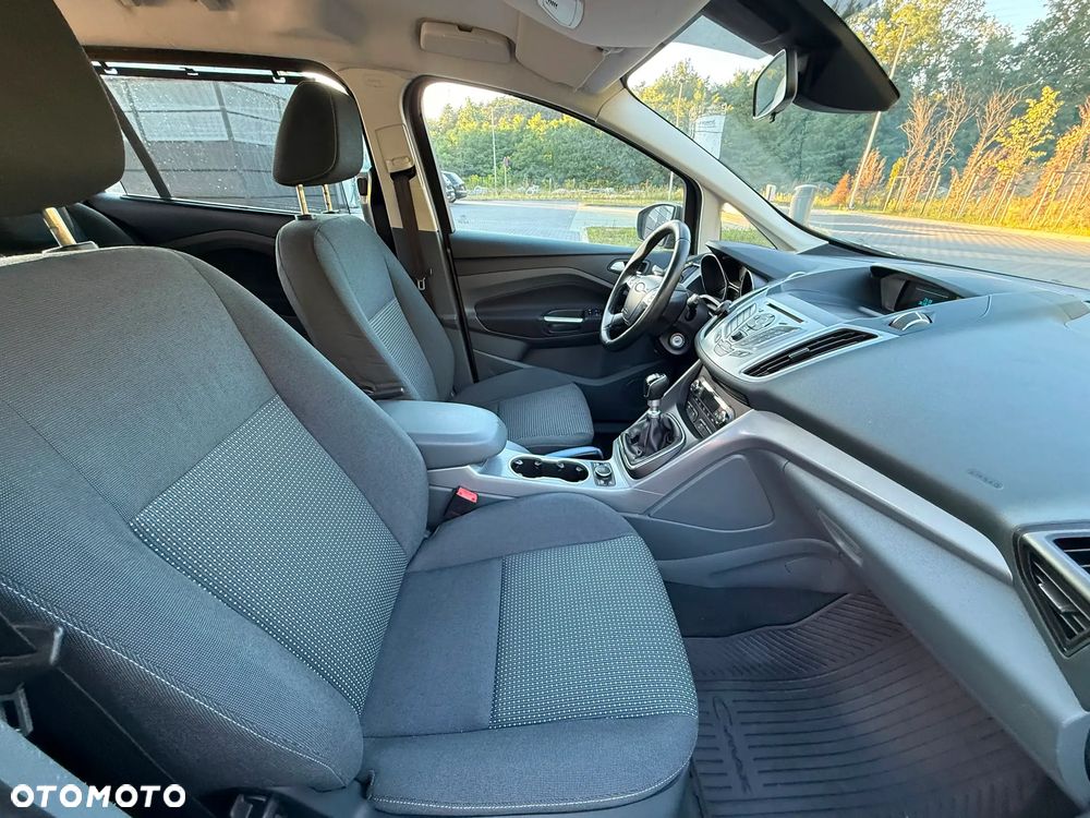 Ford Grand C-MAX - 16