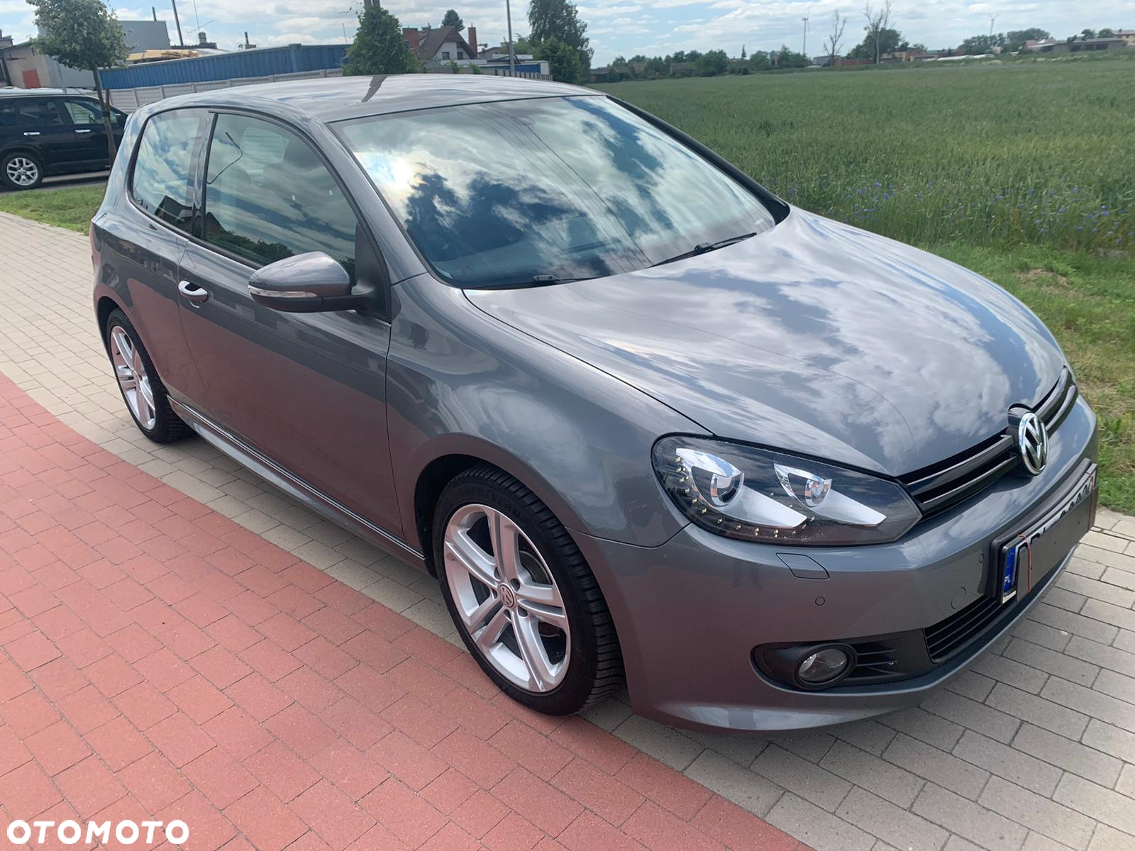 Volkswagen Golf 1.6 TDI DPF BlueMotion Technology Comfortline - 2