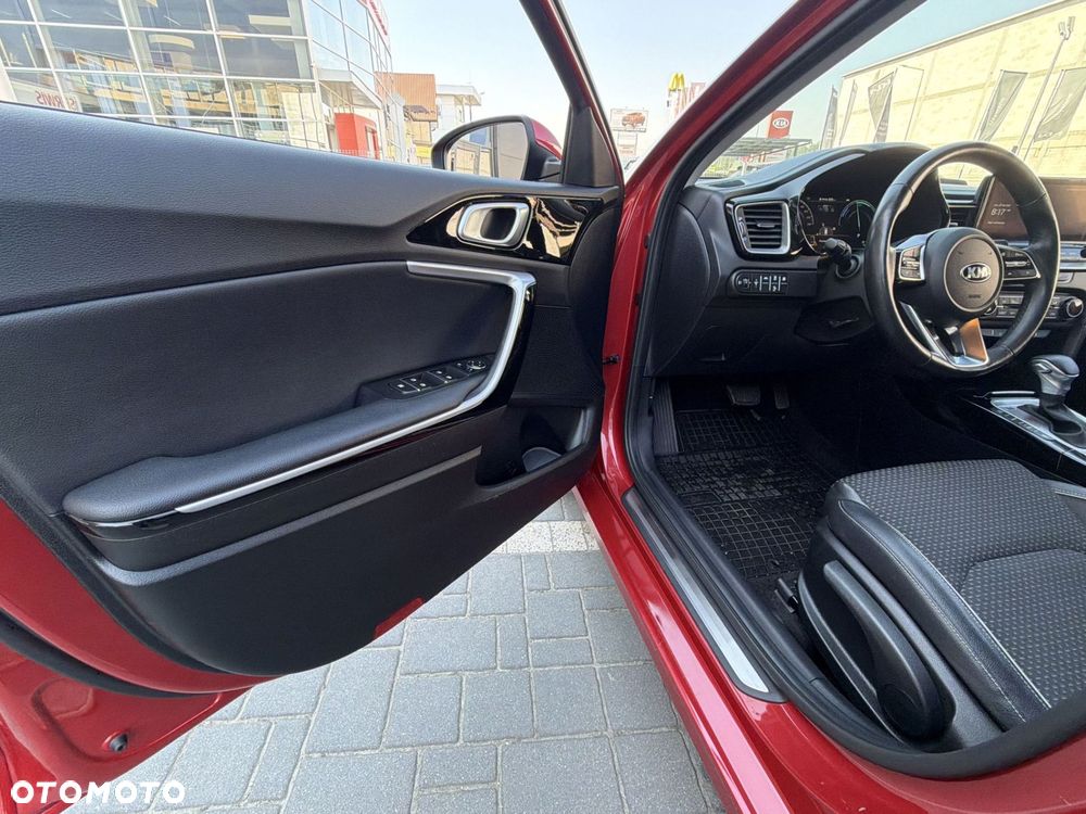 Kia Ceed 1.6 GDI PHEV L Business Line DCT - 11