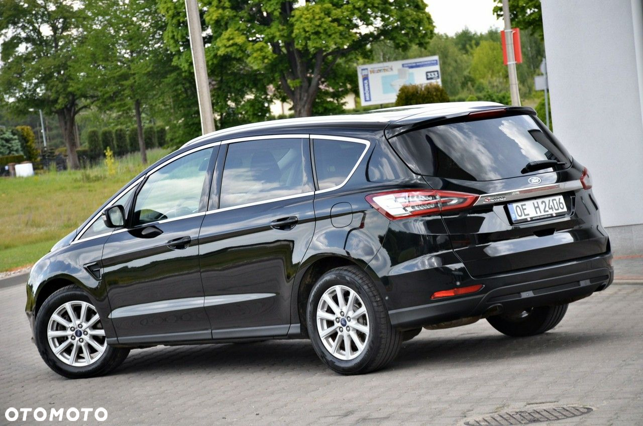 Ford S-Max - 12