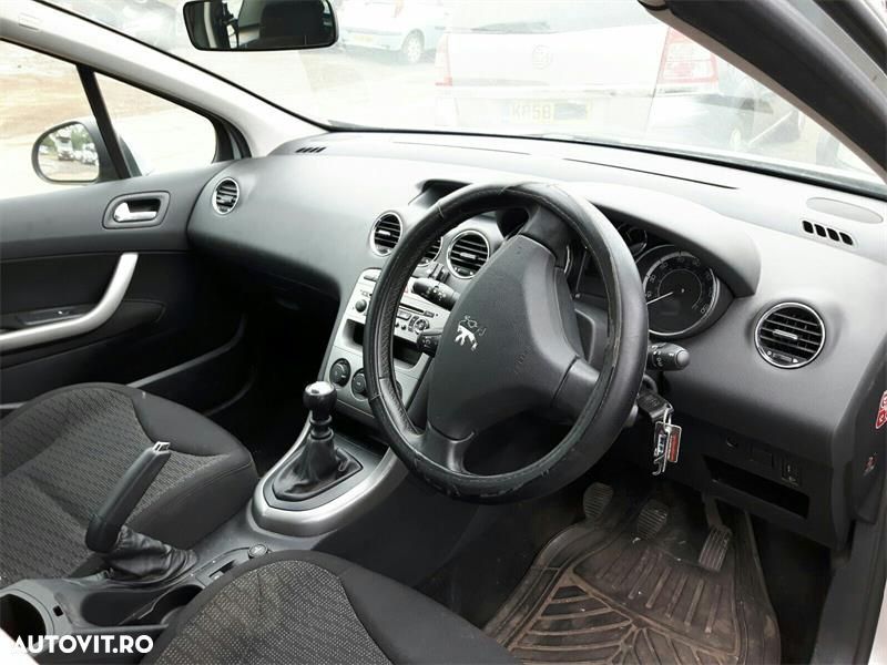 Dezmembrez Peugeot 308 1.6 HDI - 6