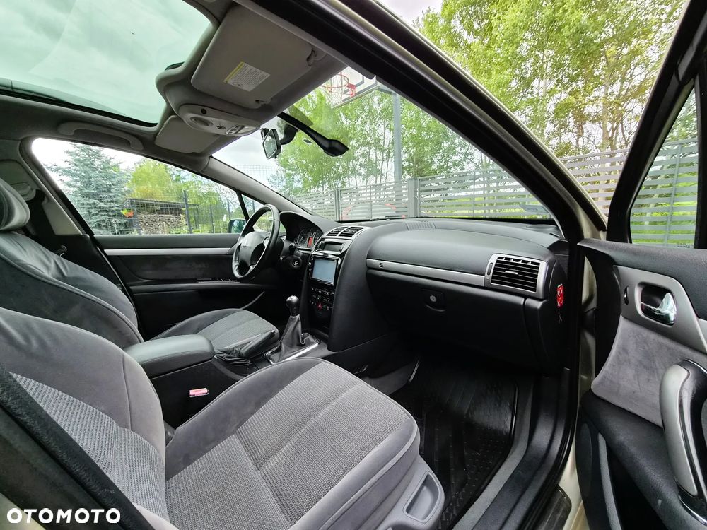 Peugeot 407 - 7