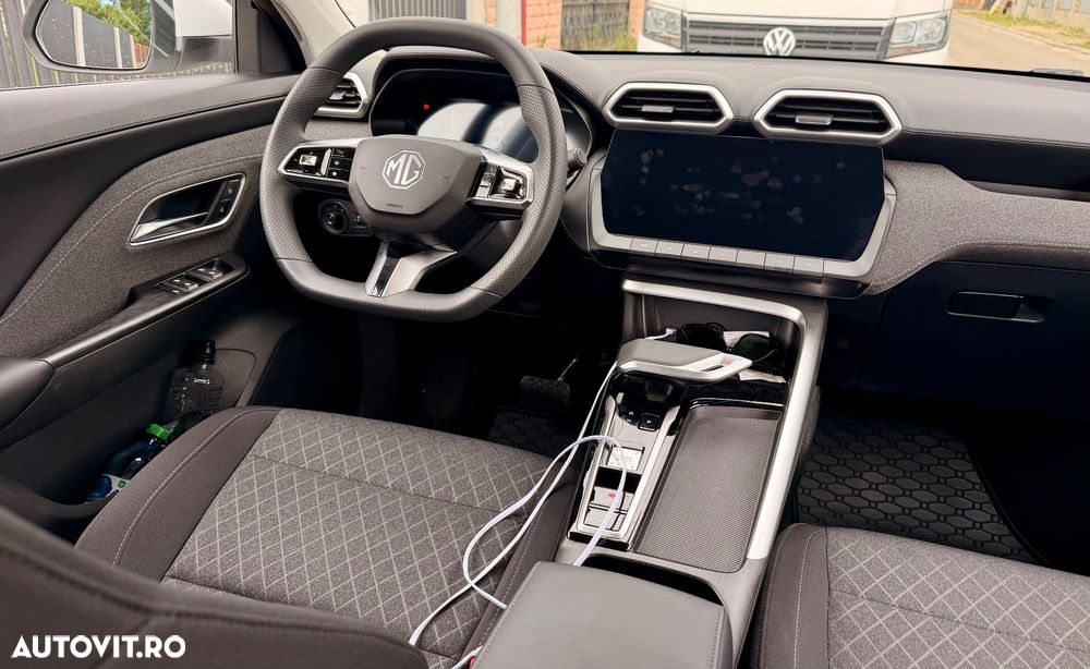 MG ZS HEV 1.5 GSI AT Explore - 4