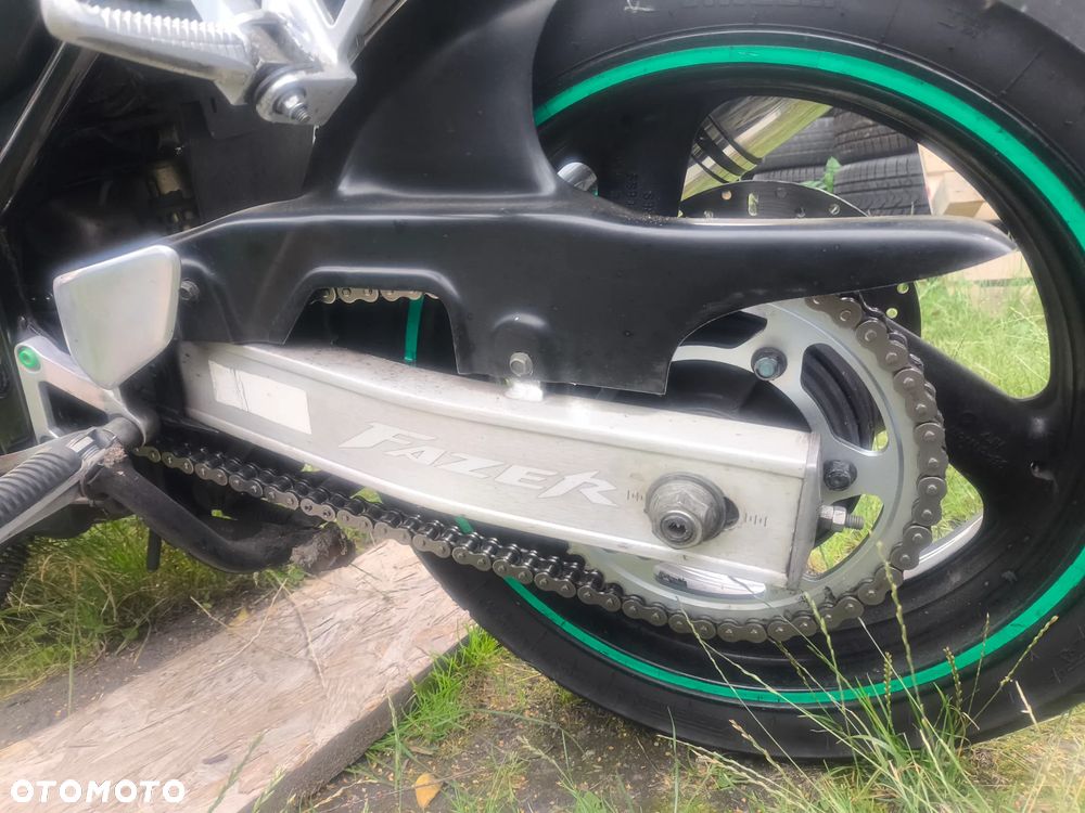 Yamaha FZS - 6