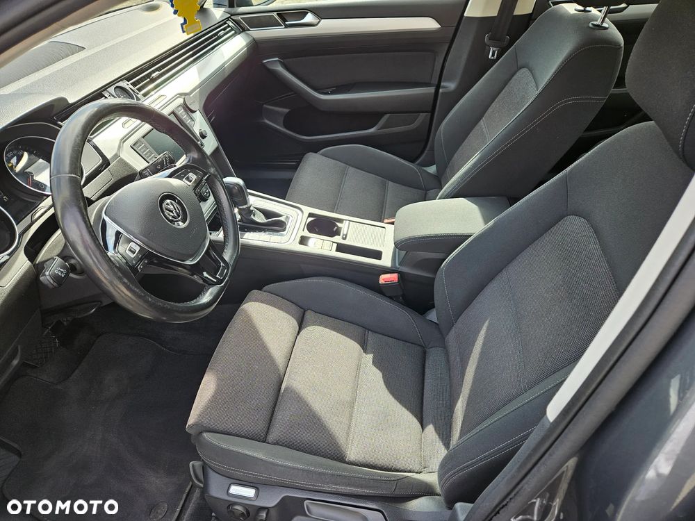 Volkswagen Passat 2.0 TDI (BlueMotion Technology) DSG Highline - 14