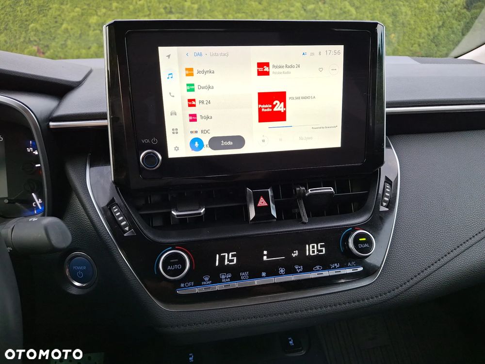 Toyota Corolla 1.8 Hybrid Comfort - 28