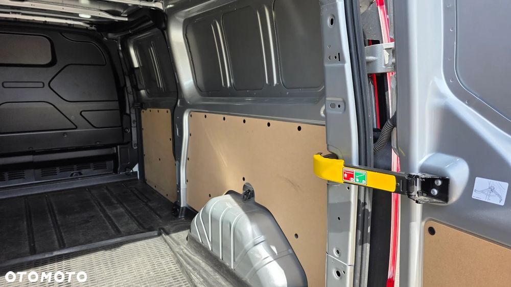 Ford Transit Custom - 11