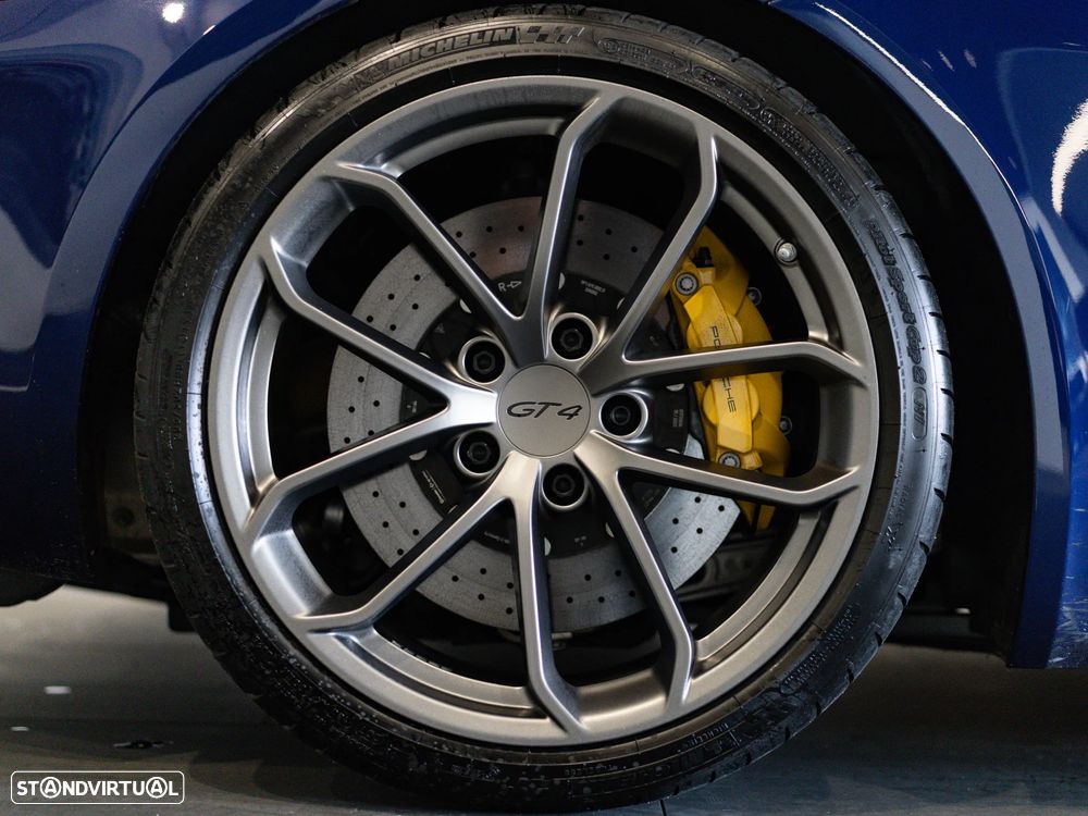 Porsche 718 Cayman GT4 PDK - 19