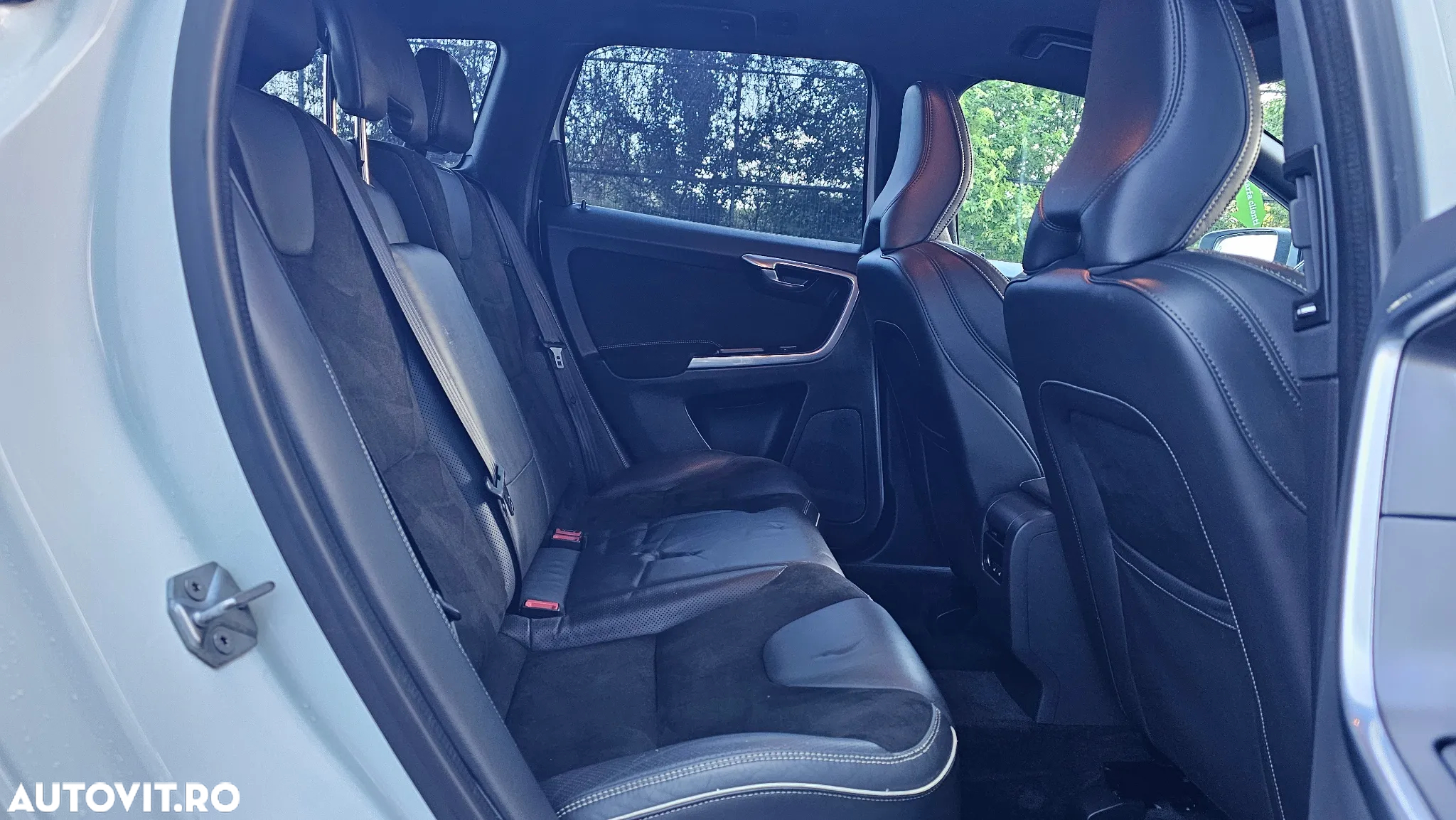 Volvo XC 60 B4 D AWD Geartronic RDesign - 33