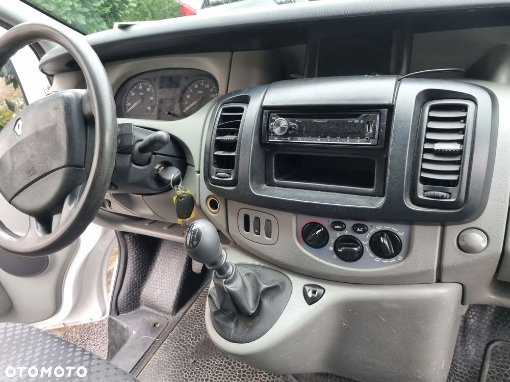 Renault Trafic - 8